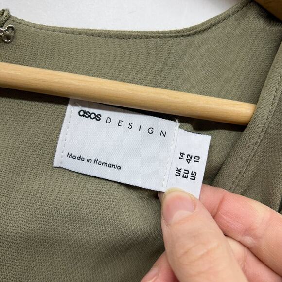 ASOS Green Minimalist Short Sleeve Twist & Drape Front Midi Dress 10 - Picture 6 of 7